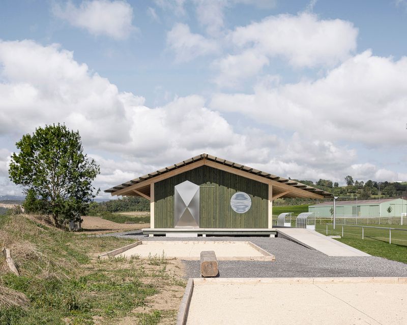 Infrastructures sportives de Daillens – © Matthieu Gafsou / LOCALARCHITECTURE