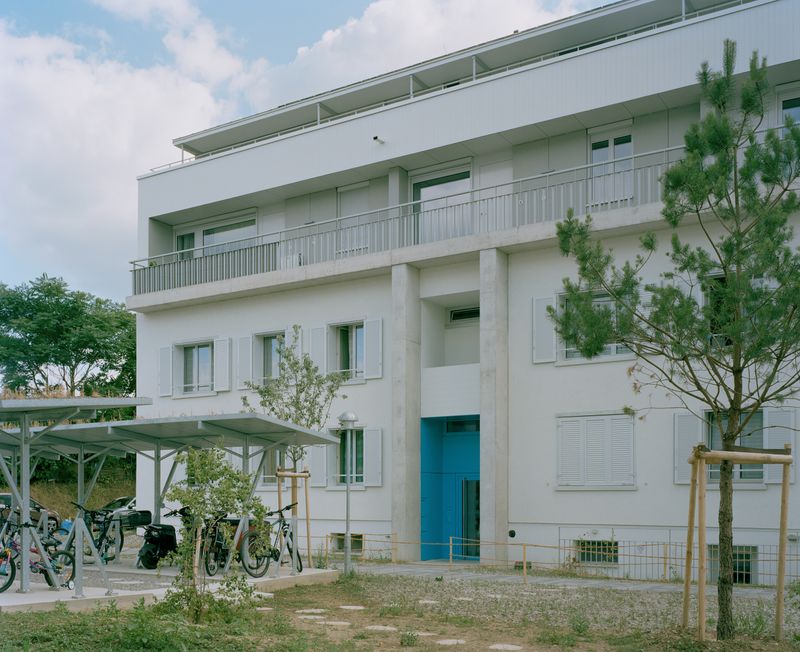Überbauung Im Rheinacker – Gebäudeaufstockung Eingangssituation Bestandswohnungen – Barbara Bühler Fotografie