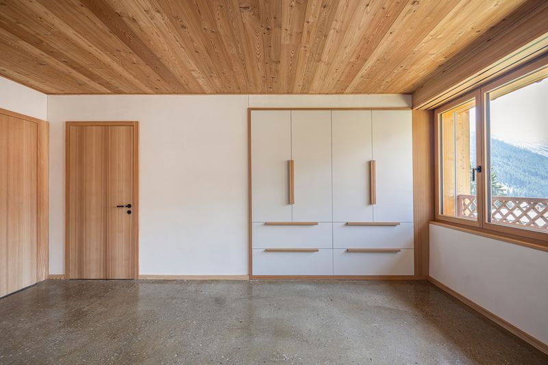 Neubau Casa Depuoz, Sedrun – Bewohnerzimmer – Foto: Ingo Rasp