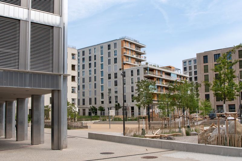 Étape 1 de l'écoquartier des Plaines-du-Loup – Place centrale et cour d'école – Ville de Lausanne