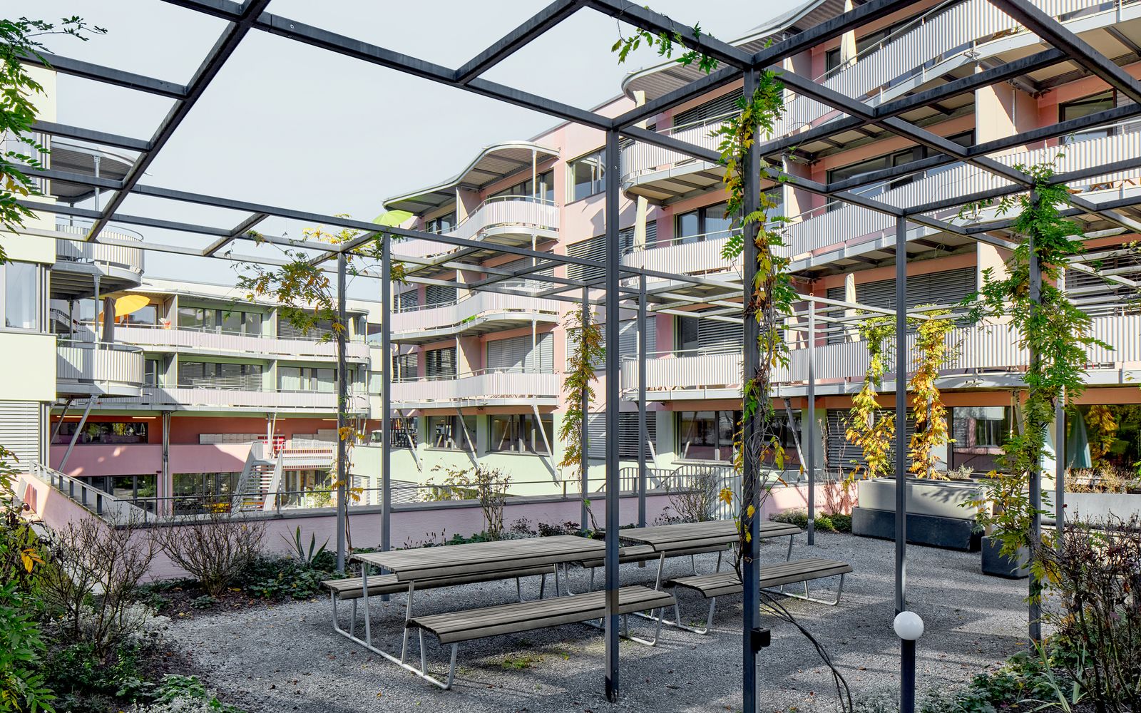 Lise & Lotte, Umbau und Umnutzung Sägestrasse 76/78, Köniz