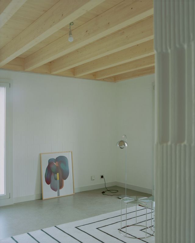 Cinq villas – Vue intérieure salon brique monolithique – willem pab