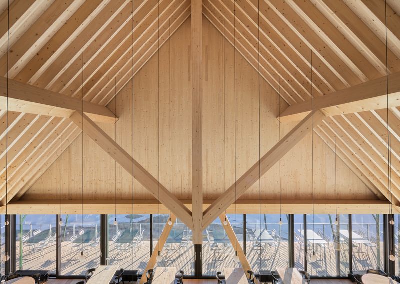 Restaurant Caumasee, Flims – Innenfoto - Dachkonstruktion – Ralph Feiner