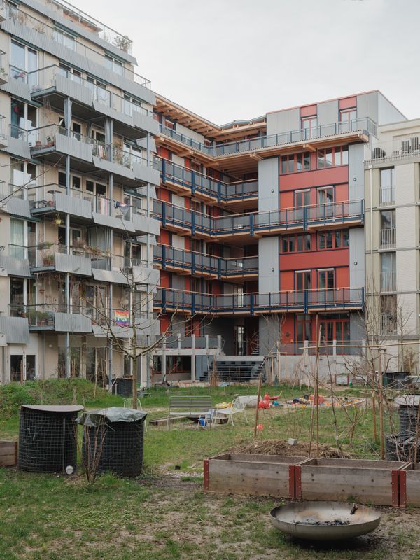 LysP8 - Wohnhaus mit Gewerbe – Hoffassade – Federico Farinatti