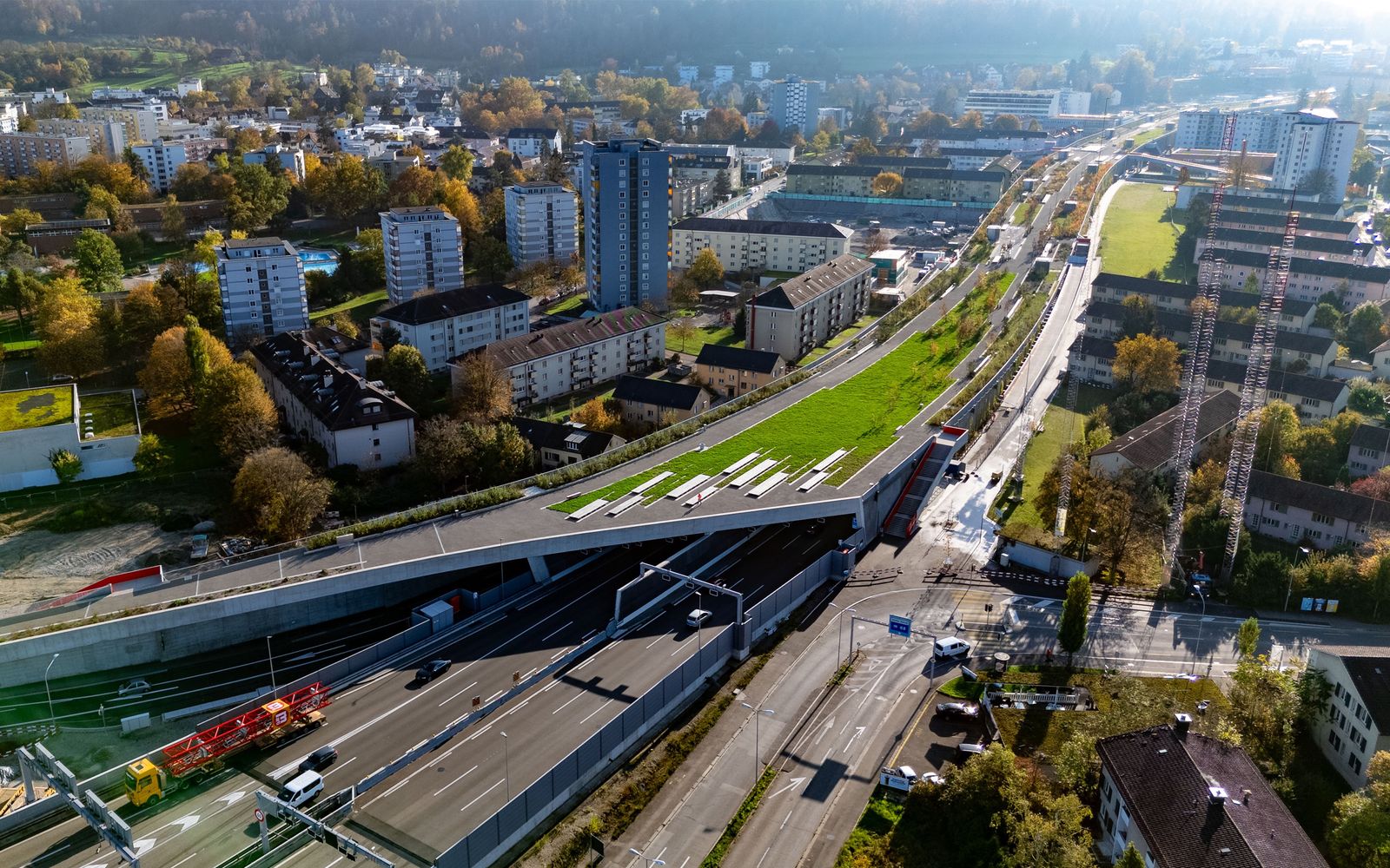 A1 Einhausung Schwamendingen mit Ueberlandpark und Sanierung Schöneichtunnel