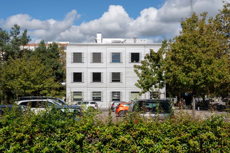 Pavillon provisoire pour le Centre de Formation Professionnelle Santé et sociale (CFPS) – Contexte – Hélène Maria Photographe