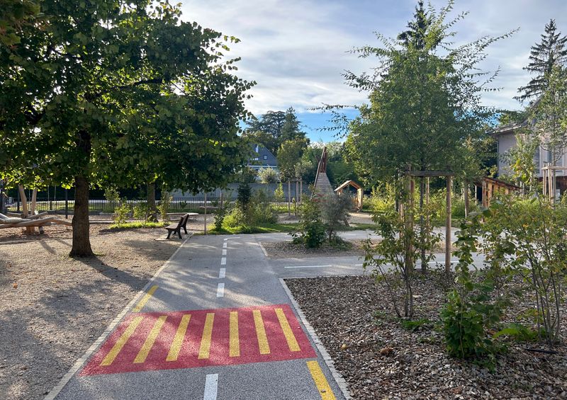 Préau réinventé à l'école de Chêne-Bougeries – après