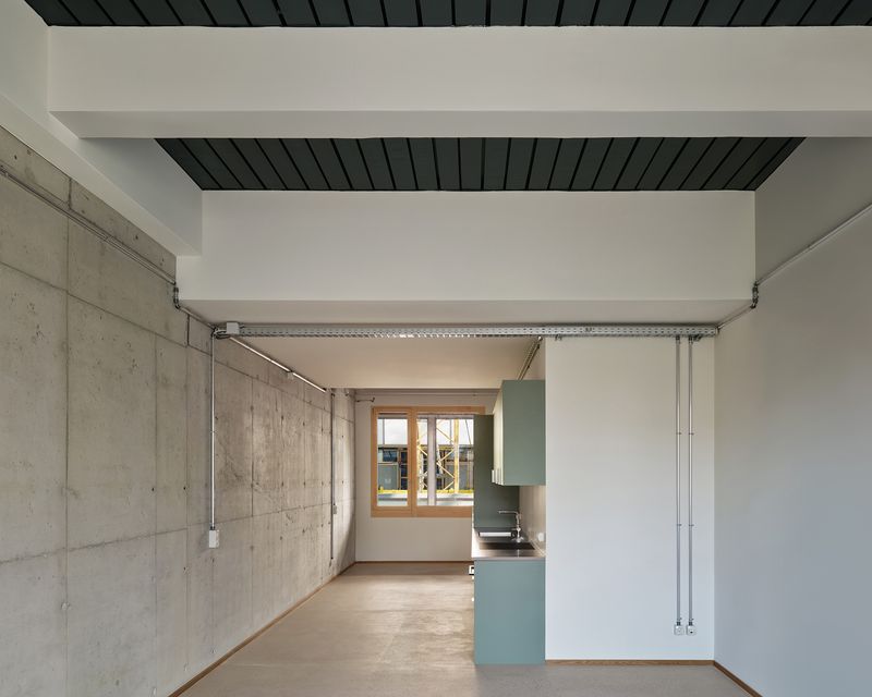 Wohncluster Grenzacherstrasse, Basel – Wohnung im Bestandsgebäude – Foto: Walter Mair