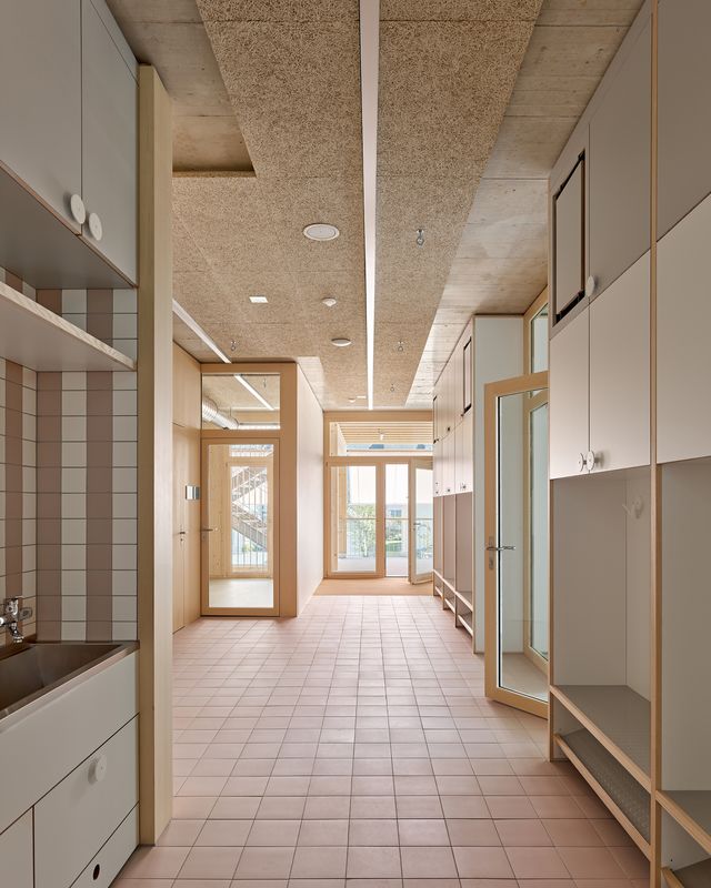 Neubau Bildungsgebäude Breiten – Garderobe – Roland Bernath