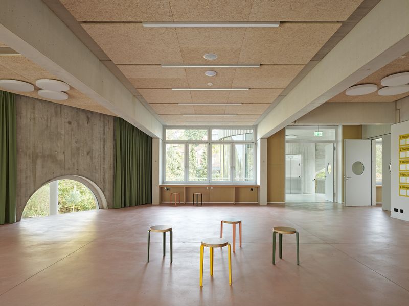 Neubau Schulhaus Bachtal – Eingangshalle – Roland Bernath