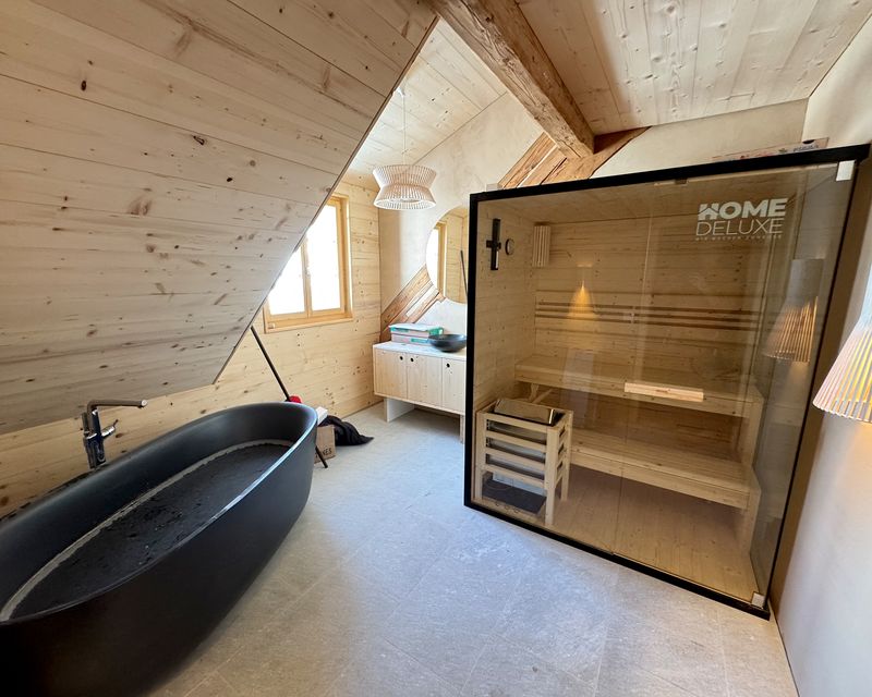 Genossenschaft Herzetappe 10, Grosshaushalt in 9 Wohneinheiten – Bad Sauna – ©M. Wischnitzky