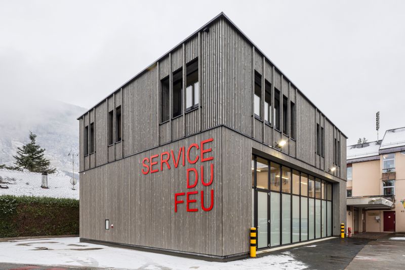 Transformation et agrandissement de la caserne des pompiers de la commune de Veyrier – Bâtiment terminé – http://www.fcpmediaprod.com/