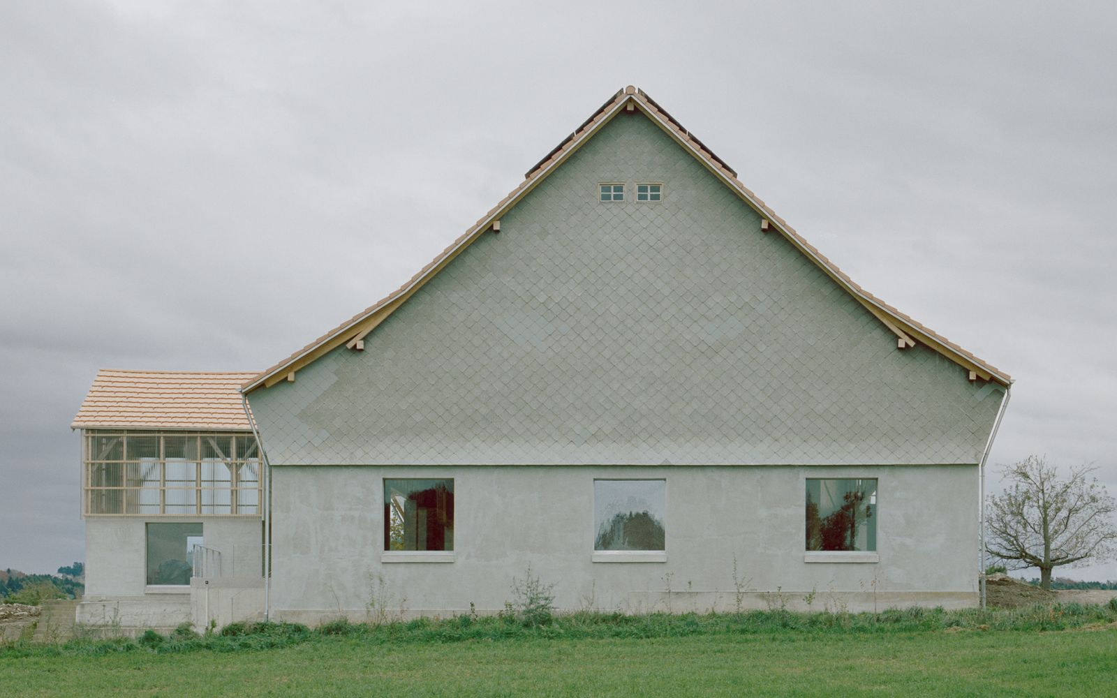 LA FERME INVERSÉE Transformation d’une ferme à la Bruyère, Vuisternens-devant-Romont