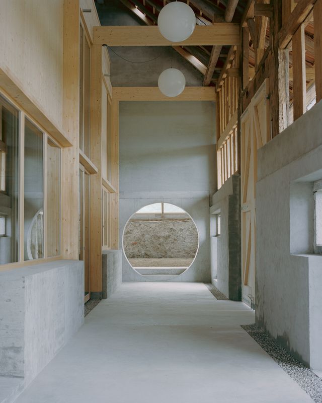LA FERME INVERSÉE Transformation d’une ferme à la Bruyère, Vuisternens-devant-Romont – Willem PAB