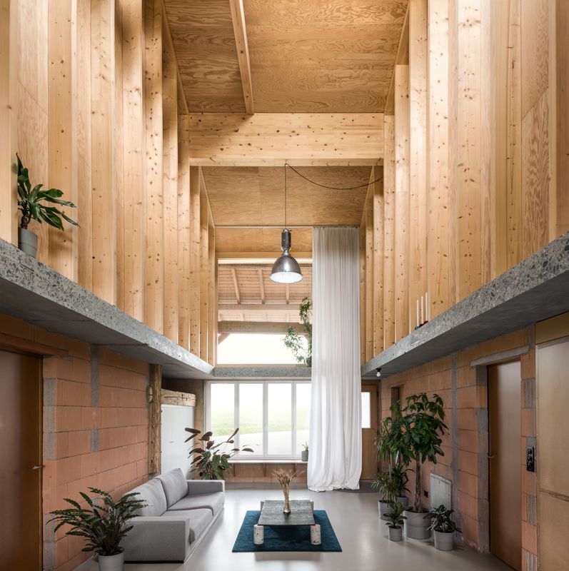 « RE » TRANSFORMATION D’UNE FERME À LA CRETÂ – David BARD