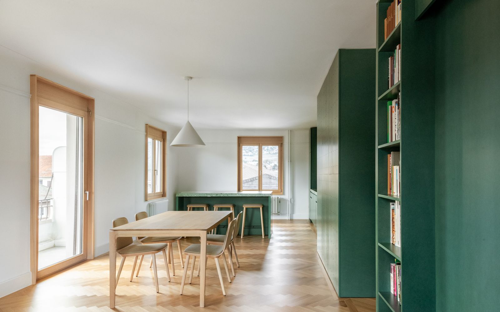 SUPERPOSITION Transformation d’un appartement à la Tour-de-Peilz