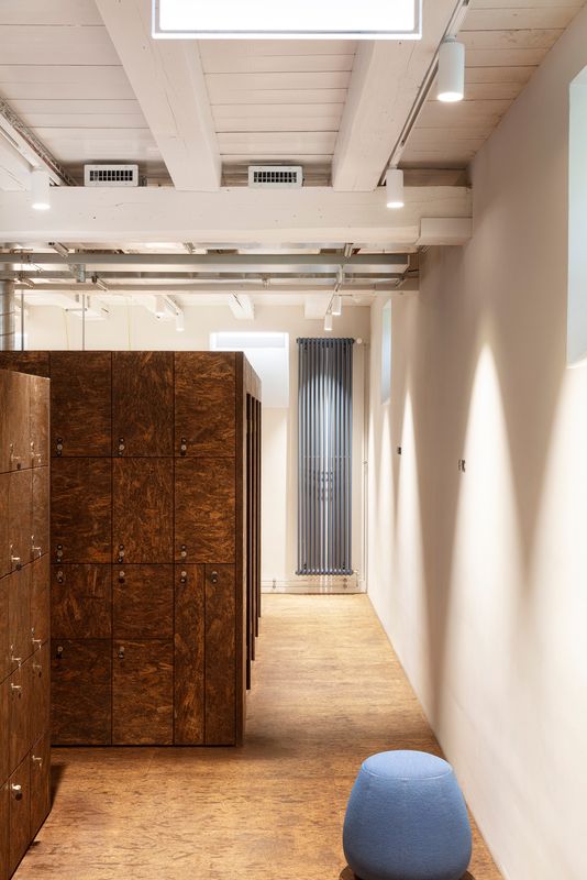 Fotomuseum Winterthur – ehemaliger Keller ist neu Museums-Garderobe/Toilettenanlage – Lucas Peters