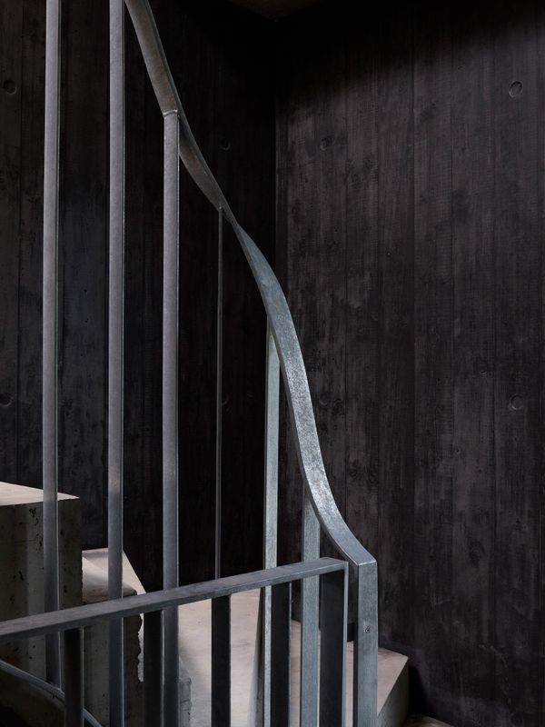 Oval Housing – © Federal Studio