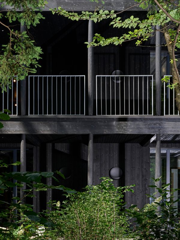 Oval Housing – © Federal Studio