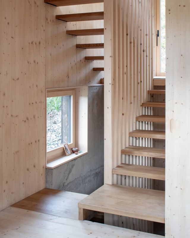 3 TINY HOUSES – Escalier intérieur – @Paola_Corsini
